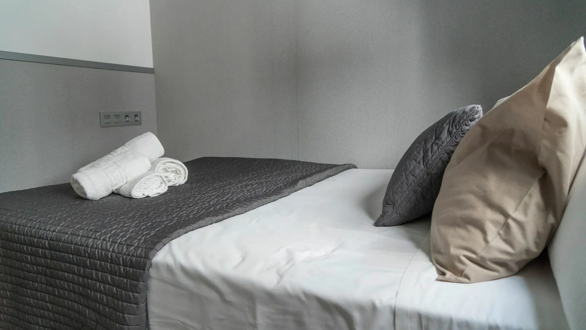 Apartamentos La Magdalena Granada Spain